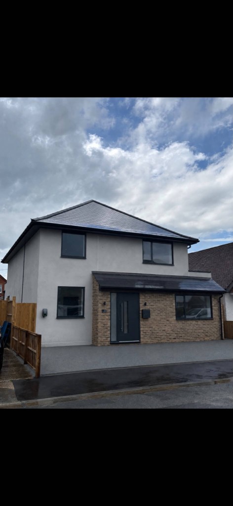 Silicone render on a newly built detached house in Kent